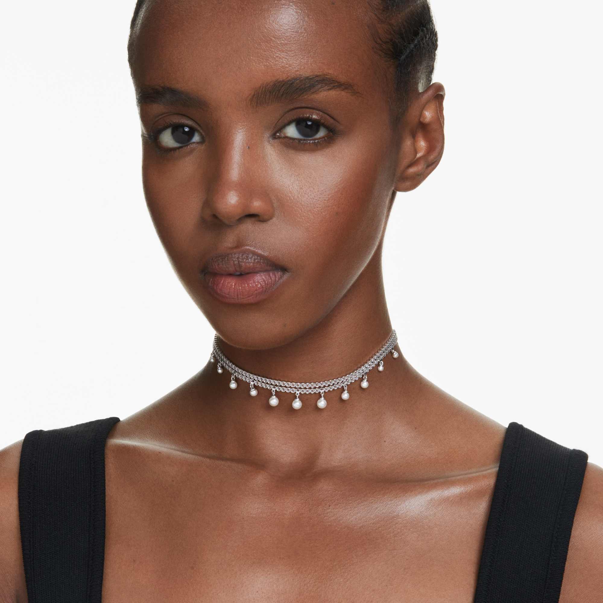 Ariana Grande x Swarovski choker Crystal pearl, Round cut, White, Rhodium plated - Image 6