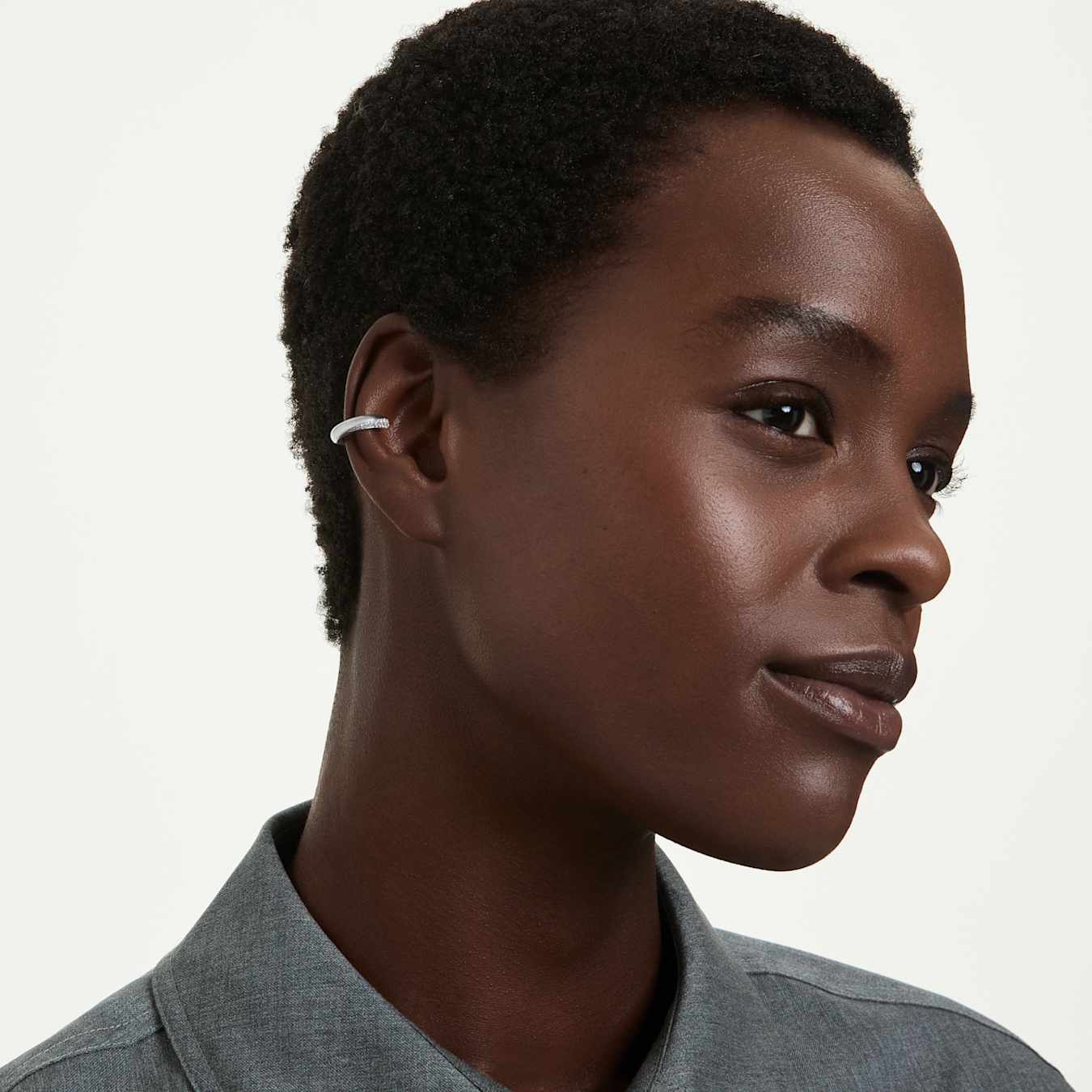 Classica ear cuffs Round cut, White, Sterling silver, 18K gold finish - Image 6