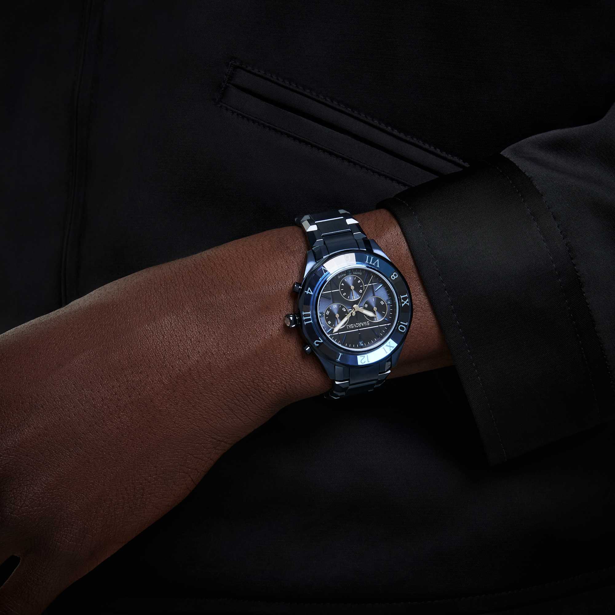 Dextera chrono watch 39mm, Swiss Made, Metal bracelet, Blue, Blue finish - Image 8