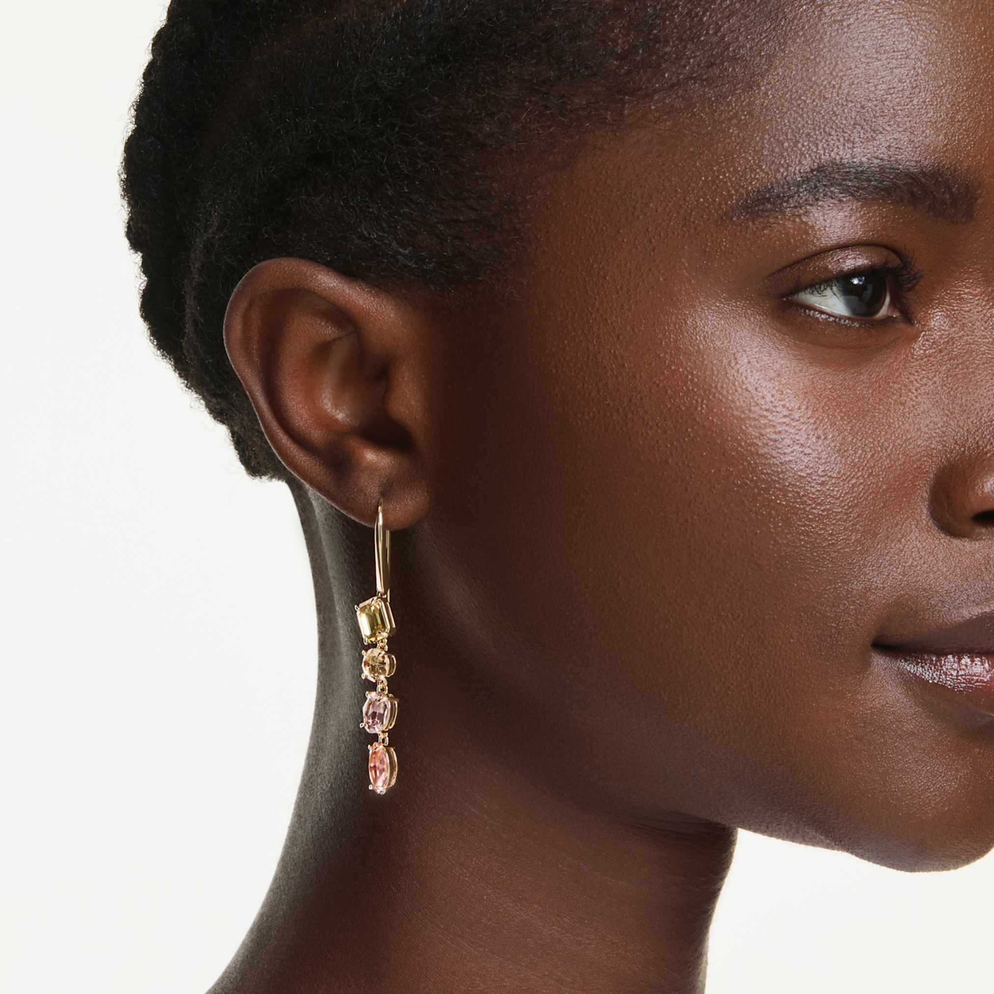 Gema drop earrings Asymmetrical design, Mixed cuts, Pink, Gold-tone plated - Image 5
