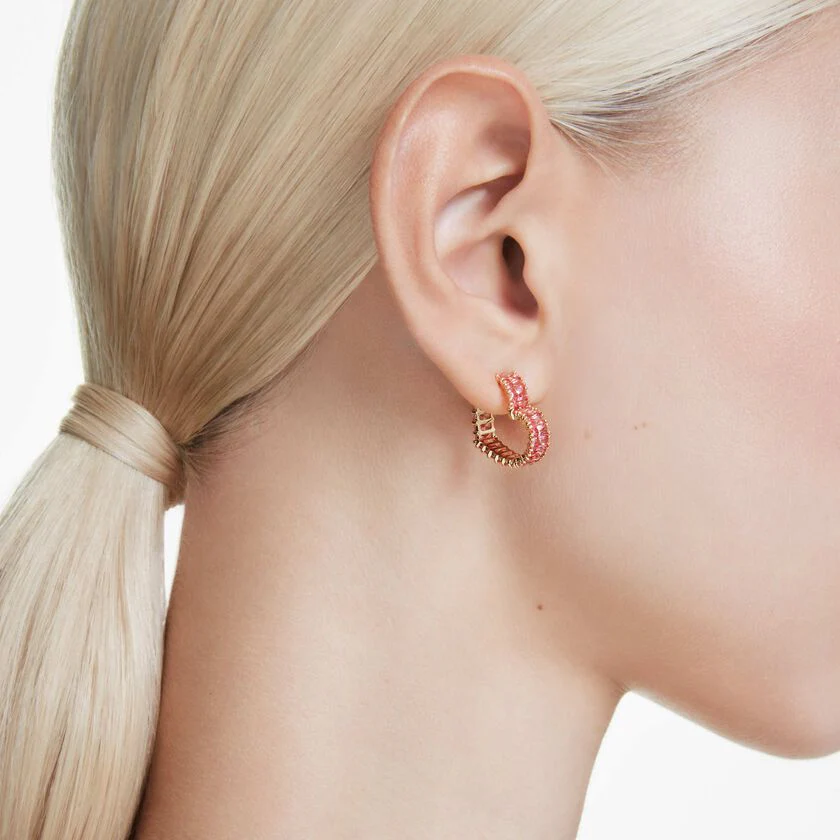 Matrix hoop earrings Baguette cut, Heart, Small, Pink, Gold-tone plated - Image 5