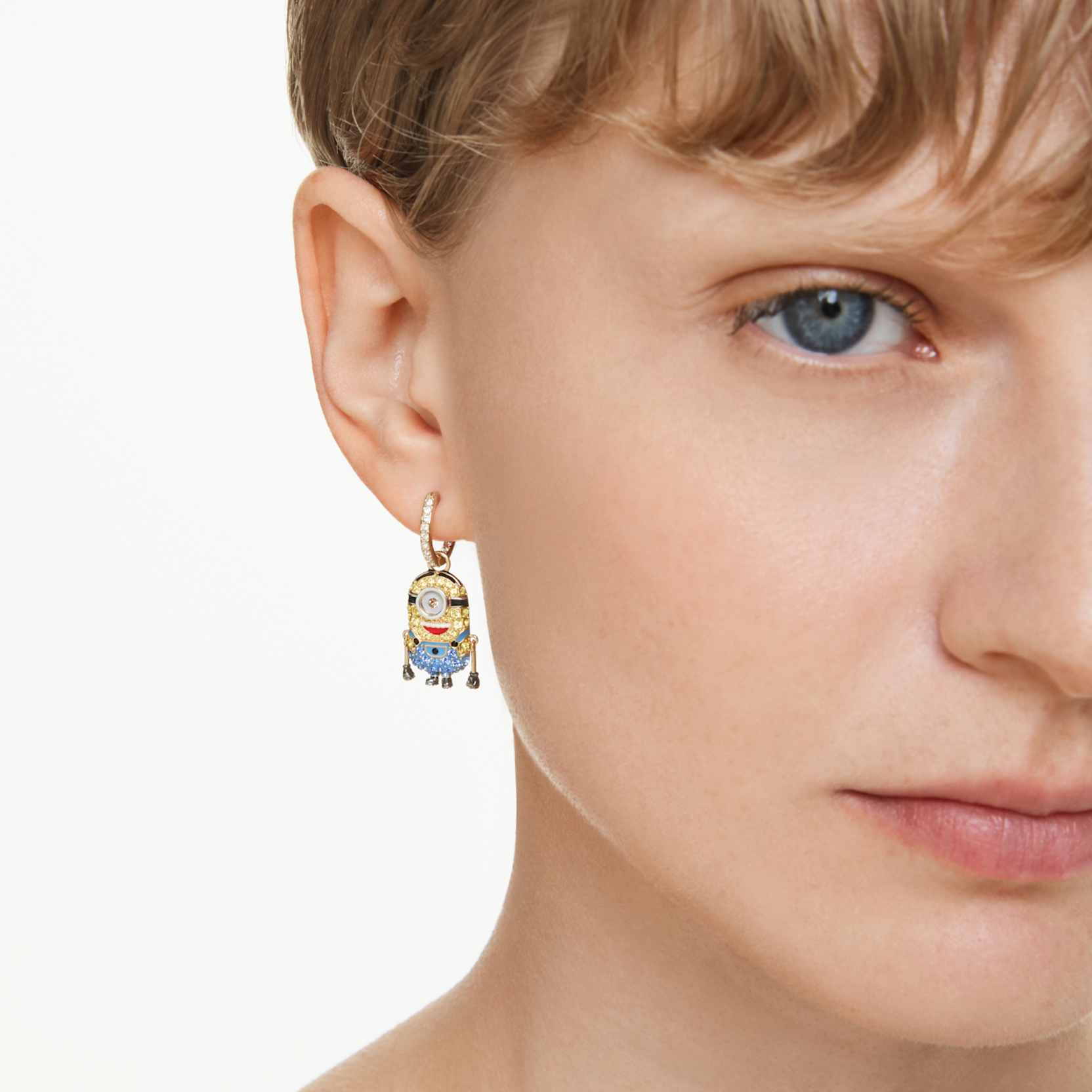 Minions Stuart and Banana drop earrings Pavé, Mini, Multicolored, Gold-tone plated - Image 5