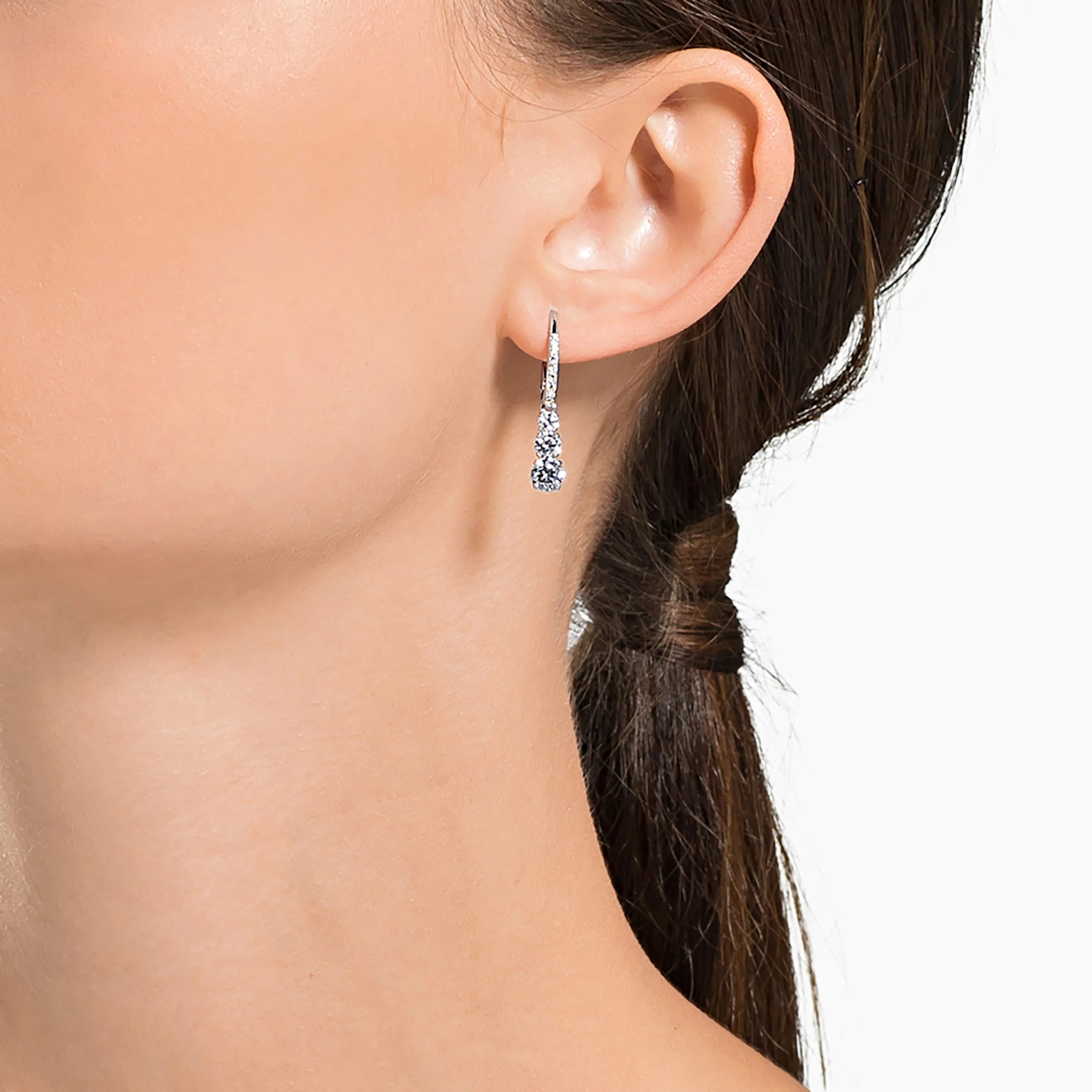 Stilla Attract hoop earrings Round cut, White, Rhodium plated - Image 5