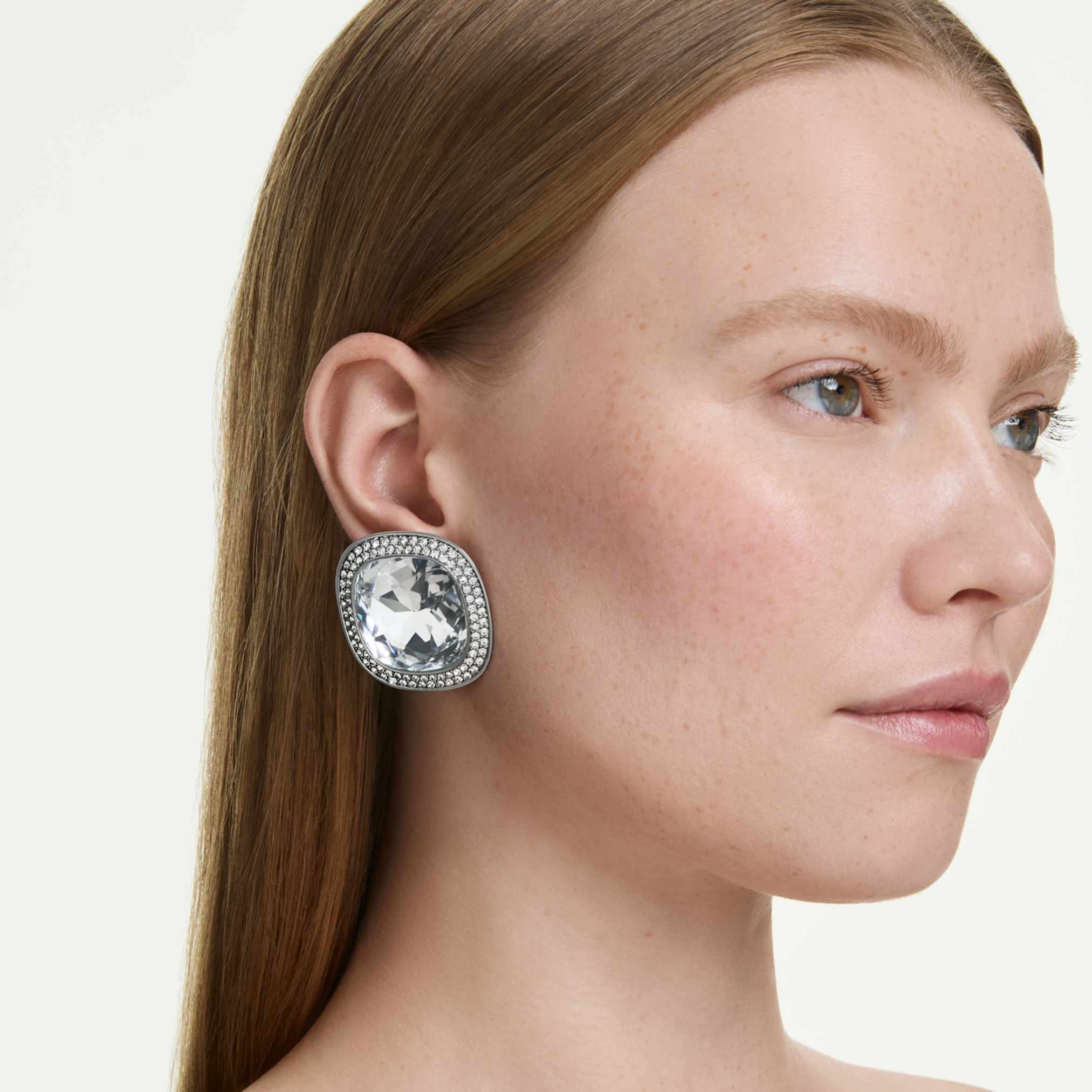 Una Angelic clip earrings Cushion cut, White, Ruthenium plated - Image 5
